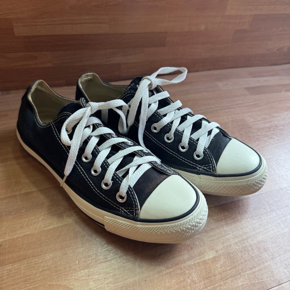 Converse Chuck Taylor All Star low-top sneakers